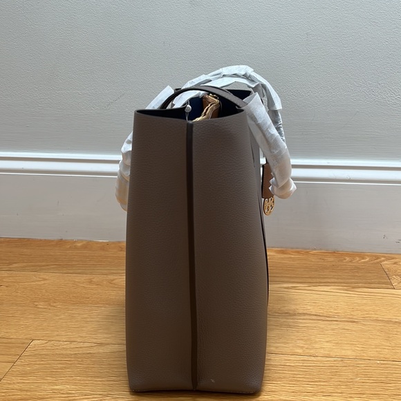 {Tory Burch} NWT Clamshell Perry Tote - Picture 5 of 7